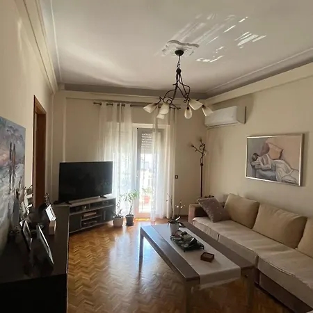 Poutou Apartment *